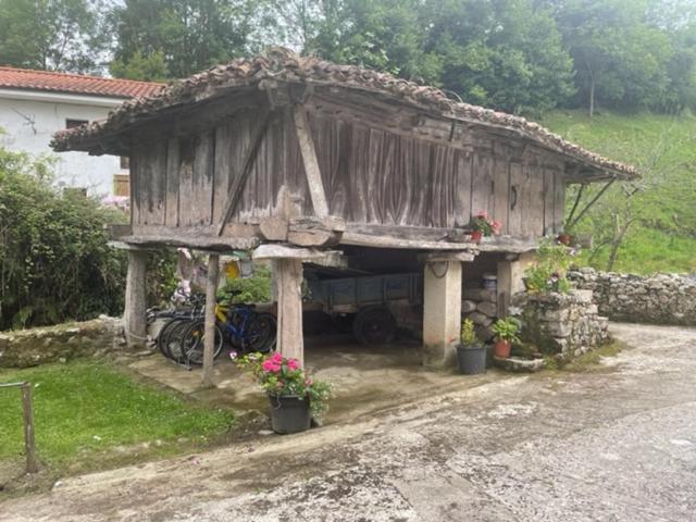 Villa El Requexu De Rales à Rales  Extérieur photo